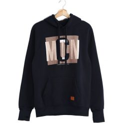 Granatowa Bluza Biggy. Niebieskie bluzy z kapturem marki Born2be. Za 59.99 zł.