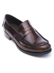 British Passport Skórzane mokasyny w kolorze brązowym rozmiar: 43. Brązowe botki sznurowane British Passport, bez wzorów, bez obcasa, bez zapięcia. Za 448.99 zł.