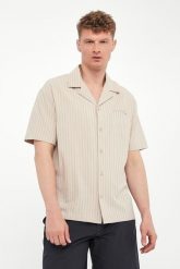 Koszula męska EMPORIO ARMANI SWIMWEAR. Koszule Emporio Armani Swimwear, m, bez wzorów, bez kołnierzyka, bez ramiączek. Za 649.00 zł.