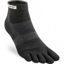 Skarpetki Injinji Lightweight Mini-Crew. Czarne skarpety Injinji, bez wzorów, ze skóry. Za 133.00 zł.