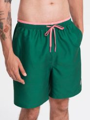 Męskie spodenki kąpielówki z dwukolorowym ściągaczem – ciemnozielone V3 OM-SRBS-0141 - XL. Zielone szorty Ombre Clothing, l, bez wzorów, z poliesteru. Za 48.59 zł.