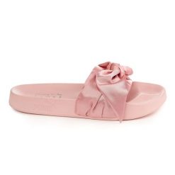 Puma Fenty klapki satynowe, srebrno-różowe. Czerwone klapki 187, z materiału. Za 288.99 zł.