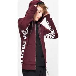 Bluza z kapturem kolekcja whatever - Bordowy. Bluzy marki Cropp. W wyprzedaży za 59.99 zł.