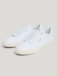 Pepe Jeans FOOTWEAR Sneakersy w kolorze białym rozmiar: 43. Białe buty sportowe casual Pepe Jeans FOOTWEAR, bez wzorów, z jeansu, bez zapięcia. Za 152.26 zł.