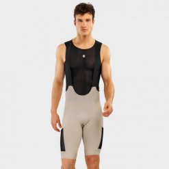 Spodenki rowerowe Gravel męskie SIROKO Rocket. Brązowe spodenki rowerowe SIROKO, m, bez wzorów, z nylonu, rowerowe. W wyprzedaży za 383.00 zł.