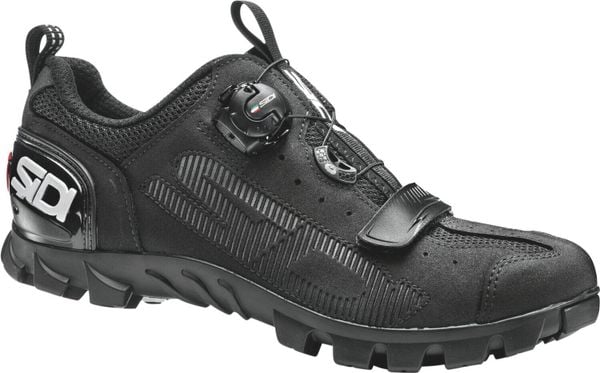 Czarne buty górskie SD15. Czarne buty turystyczne SIDI, bez wzorów, z materiału, bez zapięcia, rowerowe. Za 884.65 zł.