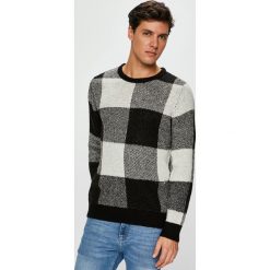 Jack & Jones - Sweter. Czarne swetry nierozpinane Jack & Jones, l, bez wzorów, z dzianiny, bez kołnierzyka, bez ramiączek. W wyprzedaży za 79.90 zł.