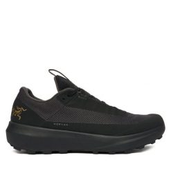 Trekkingi Arc'teryx. Czarne buty trekkingowe Arc'teryx, bez wzorów, bez zapięcia. Za 939.99 zł.