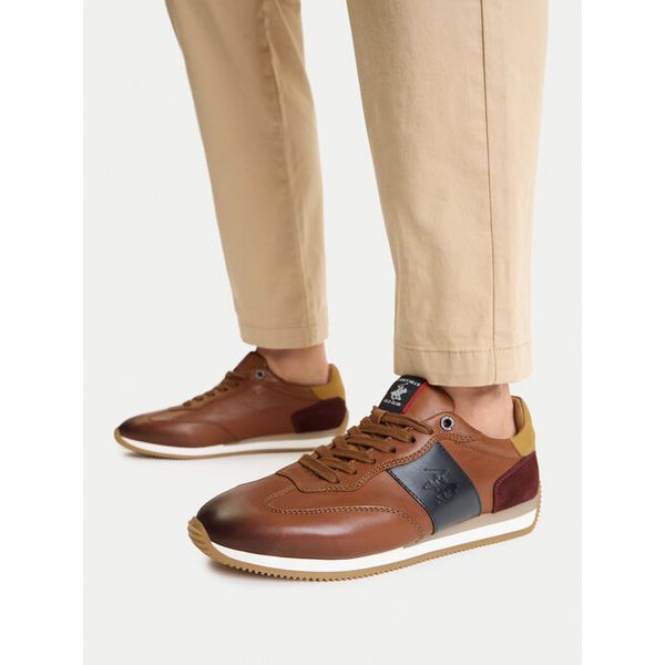 Sneakersy Beverly Hills Polo Club. Brązowe klapki Beverly Hills Polo Club. Za 180.99 zł.