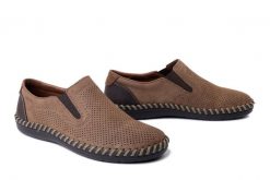 RIEKER B2460-25 brown, półbuty męskie. Brązowe eleganckie półbuty Rieker, bez wzorów, bez obcasa, bez zapięcia. Za 359.90 zł.