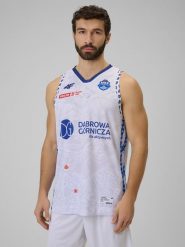 4F Koszulka meczowa replika domowa z sezonu 2025/26 męska 4F x MKS Dąbrowa Górnicza - biała S. Białe bezrękawniki 4F, l, bez wzorów, z dzianiny, bez kołnierzyka, bez ramiączek. Za 219.99 zł.