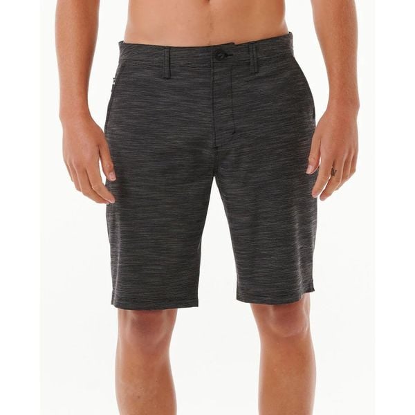Rip Curl Boardwalk Jackson - Black. Czarne szorty Rip Curl, bez wzorów, sportowe. Za 257.05 zł.