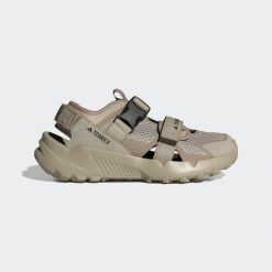 Sandały TERREX Hydroterra. Brązowe sandały Adidas, z materiału, bez zapięcia. Za 434.35 zł.