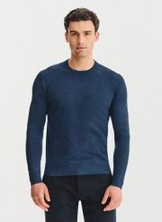 PAKO LORENTE – Ciemnoniebieski sweter męski. Swetry nierozpinane Pako Lorente, na jesień, m, bez wzorów, z nylonu, bez kołnierzyka, bez ramiączek. Za 119.99 zł.