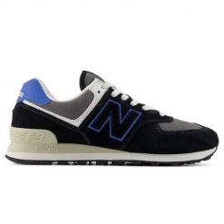 New Balance U574QRB Sneakersy męskie. Czarne buty sportowe casual New Balance, bez wzorów, z materiału, bez zapięcia. W wyprzedaży za 424.15 zł.
