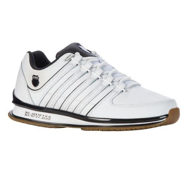 Męskie Skórzane Płaskie Buty Sportowe Rinzler. Białe buty turystyczne K-SWISS, bez wzorów, z gumy, bez zapięcia, trekkingowe. Za 279.00 zł.