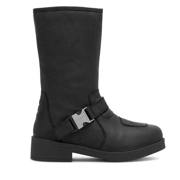 Kozaki Badura. Czarne kozaki Badura, bez wzorów, bez obcasa, bez zapięcia. Za 429.99 zł.