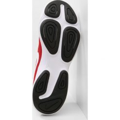 Nike Performance REVOLUTION 4 EU Obuwie do biegania treningowe gym red/white/team red/black. Buty treningowe marki Nike Performance. Za 209.00 zł.