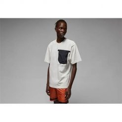 Koszulka sportowa męska Nike Air Jordan 23engineered Statement. Białe t-shirty sportowe Nike, bez wzorów, z bawełny, bez ramiączek. Za 319.00 zł.