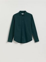 Gładka koszula slim fit - ciemnozielony. Zielone koszule Reserved, l, bez wzorów, z bawełny, bez kołnierzyka, bez ramiączek. Za 119.99 zł.