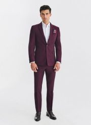 PAKO LORENTE – Bordowy garnitur męski. Czerwone garnitury Pako Lorente, m, bez wzorów, z elastanu. Za 1,099.98 zł.