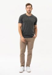 T-shirt z rozpinanym dekoltem T-WARREN. Szare t-shirty Volcano, l, z aplikacjami, z bawełny, bez kołnierzyka, bez ramiączek. Za 74.99 zł.