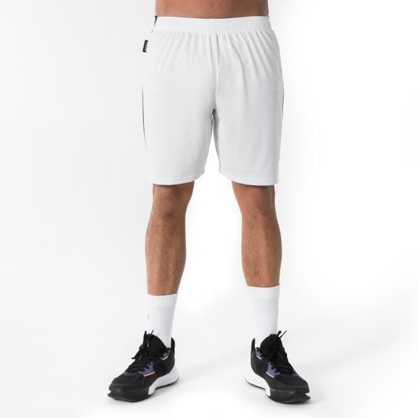Spodenki do koszykówki unisex Short 100. Białe szorty KIPSTA, s, bez wzorów, z materiału, sportowe. Za 29.99 zł.
