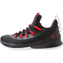 Jordan ULTRA FLY 2 LOW Obuwie do koszykówki black/university red/white. Buty do koszykówki marki Jordan. Za 479.00 zł.