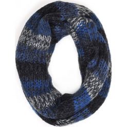 KOMIN MĘSKI W PASKI. Niebieskie szaliki TOP SECRET, bez wzorów, z dzianiny. W wyprzedaży za 14.99 zł.