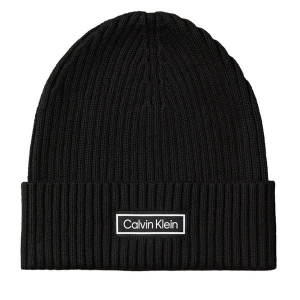 Czapka Calvin Klein. Czarne czapki zimowe CALVIN KLEIN, bez wzorów. Za 169.99 zł.