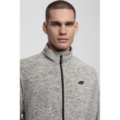 Polar męski PLM300 - szary melanż. Bluzy z polaru marki 4F. W wyprzedaży za 59.99 zł.