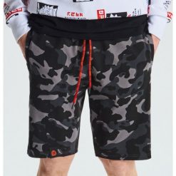 Dresowe szorty moro - Szary. Krótkie spodenki sportowe marki Cropp. Za 79.99 zł.