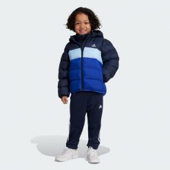 Kurtka Synthetic Down. Niebieskie kurtki Adidas, bez wzorów, z materiału, bez kaptura. Za 379.00 zł.