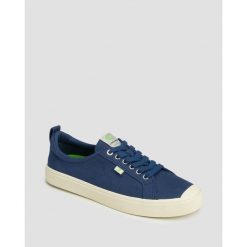 Tenisówki Cariuma OCA Low Shadow Blue Canvas. Niebieskie trampki CARIUMA, bez wzorów, bez zapięcia. Za 409.99 zł.
