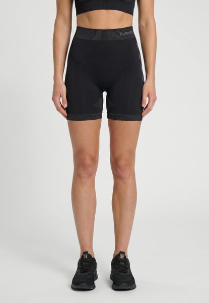Szorty Hummel First Seamless. Czarne odzież kompresyjna Hummel, m, bez wzorów, z materiału, na fitness i siłownię. Za 125.50 zł.