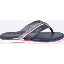 Pepe Jeans - Japonki Barrel Fabric. Japonki marki Pepe Jeans. W wyprzedaży za 119.90 zł.