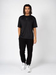 Fila T-Shirt "Ronchin" | FAM0281 | Mężczyzna | Czarny. Czarne t-shirty Fila, m, bez wzorów, z poliesteru, bez kołnierzyka, bez ramiączek. W wyprzedaży za 139.00 zł.