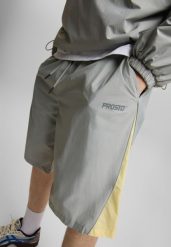 Spodenki sportowe męskie Prosto Sprinter. Szare krótkie spodenki sportowe Prosto., m, z aplikacjami, z materiału. Za 274.99 zł.