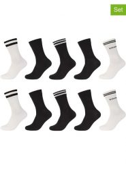 S.Oliver Skarpety (10 par) w kolorze czarno-białym rozmiar: 39-42. Białe skarpety S.Oliver, bez wzorów, z materiału. Za 91.77 zł.