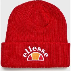 Ellesse - Czapka. Czerwone czapki z daszkiem Ellesse, bez wzorów, z dzianiny. W wyprzedaży za 89.90 zł.