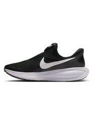 Nike Buty "REVOLUTION 8 EASYON" w kolorze czarnym do biegania rozmiar: 45. Czarne buty do biegania Nike, bez wzorów, przed kostkę, bez zapięcia, do biegania. Za 218.24 zł.