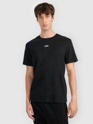 4F T-shirt regular z nadrukiem męski 4F x Robert Lewandowski - czarna M. Czarne t-shirty 4F, l, bez wzorów, z bawełny, bez kołnierzyka, bez ramiączek. Za 99.99 zł.