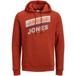 Bluza męska Jack & Jones czerwona. Brązowe bluzy z kapturem Jack&Jones, m, bez wzorów, z bawełny, z kapturem. Za 204.99 zł.