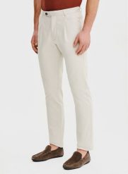 PAKO LORENTE - Beżowe spodnie z zaszewkami. Brązowe spodnie materiałowe Pako Lorente, na co dzień, l, bez wzorów, z bawełny, casualowe. Za 149.99 zł.