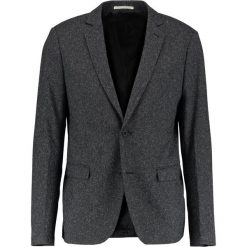 Casual Friday Marynarka dark grey. Garnitury marki Casual Friday. W wyprzedaży za 503.20 zł.