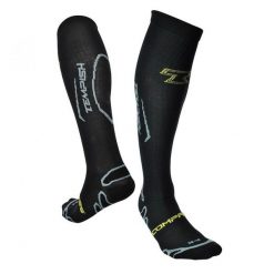 Skarpety kompresyjne unisex TEMPISH Clip. Czarne skarpety Tempish, bez wzorów, z bawełny. Za 49.00 zł.