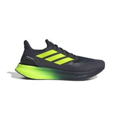 Buty do biegania adidas Pureboost 5. Zielone buty do biegania Adidas, bez wzorów, bez zapięcia, do biegania. W wyprzedaży za 394.25 zł.