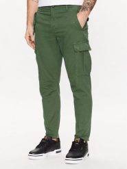 Redefined Rebel Spodnie materiałowe Jolan 226027 Zielony Regular Fit. Zielone spodnie materiałowe Redefined Rebel, m, bez wzorów, z bawełny. Za 229.99 zł.