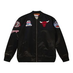 Kurtka satynowa Chicago Bulls Flight. Czarne kurtki Mitchell & Ness, m, bez wzorów, z poliesteru, bez kaptura. Za 658.50 zł.