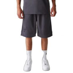 Krótkie spodenki Chicago Bulls Tonal. Szare szorty New Era, bez wzorów, sportowe. W wyprzedaży za 199.00 zł.
